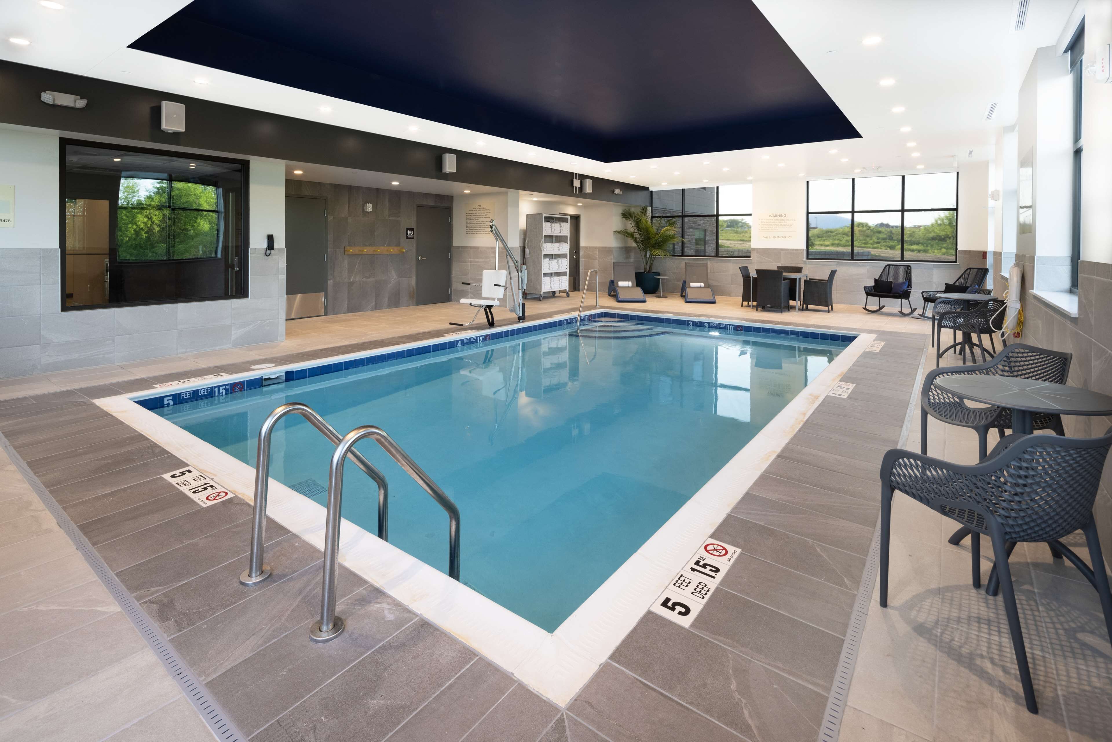 indoor pool, pool loungers