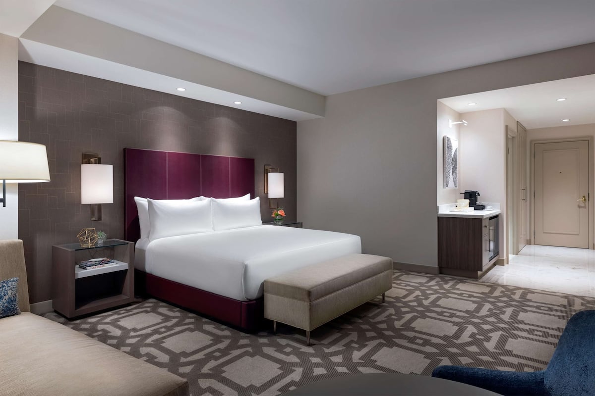 1 bedroom, premium bedding, minibar, in-room safe