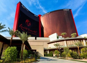 Front of property - Las Vegas Hilton at Resorts World (Las Vegas)