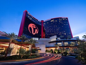 Exterior - Las Vegas Hilton at Resorts World (Las Vegas)