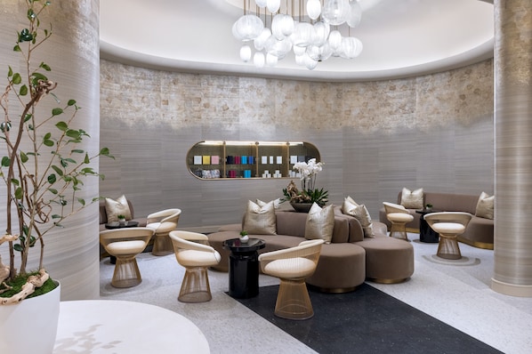 Couples treatment room(s), sauna, steam room, body treatments