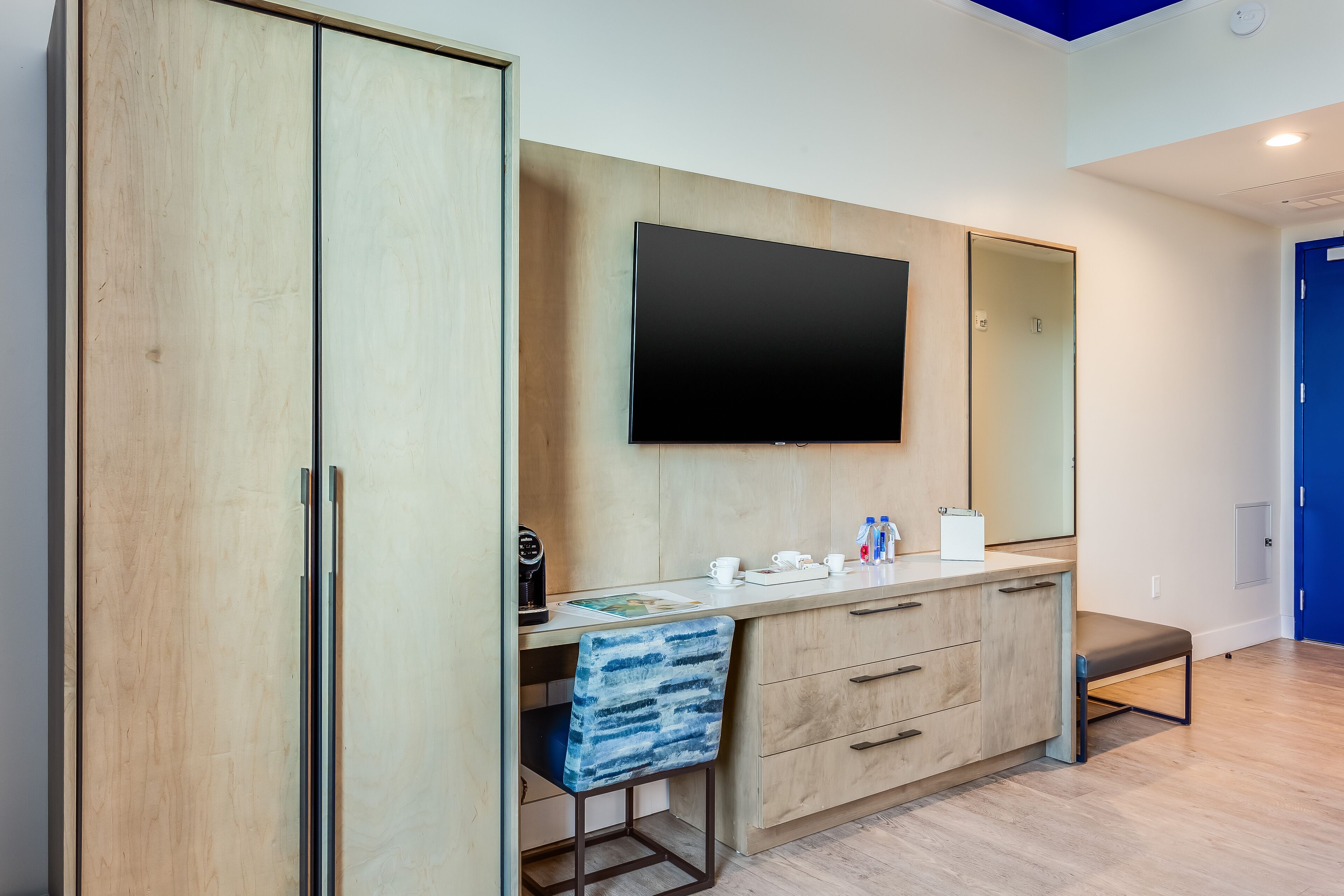 1 bedroom, down duvets, pillow-top beds, in-room safe