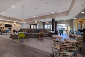 Lobby - Home2 Suites by Hilton Gulf Breeze Pensacola Area (Gulf Breeze)