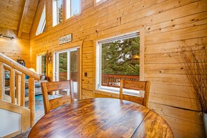 Property grounds - Three-story rural cabin + loft w/private washer/dryer, deck, & high-speed WiFi (Snoqualmie Pass)