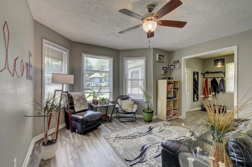 Charm Near Omaha Downtown: 4-Bed, 2-Bath Gem