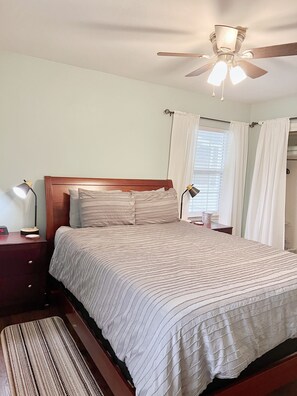 3 bedrooms, desk, iron/ironing board, free WiFi - Rosemary Terrace Retreat: 3bd, Pool, Pet-Friendly (Tallahassee)