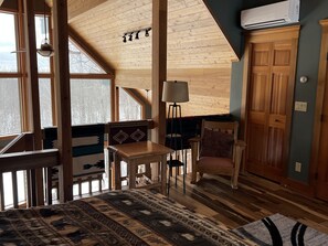 Dining - Lutsen Forest Chalet - Minutes to Lutsen Ski Resort - EV Charger (lutsen)