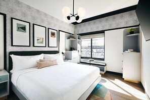 Sengetøy av topp kvalitet, safe på rommet og skrivebord