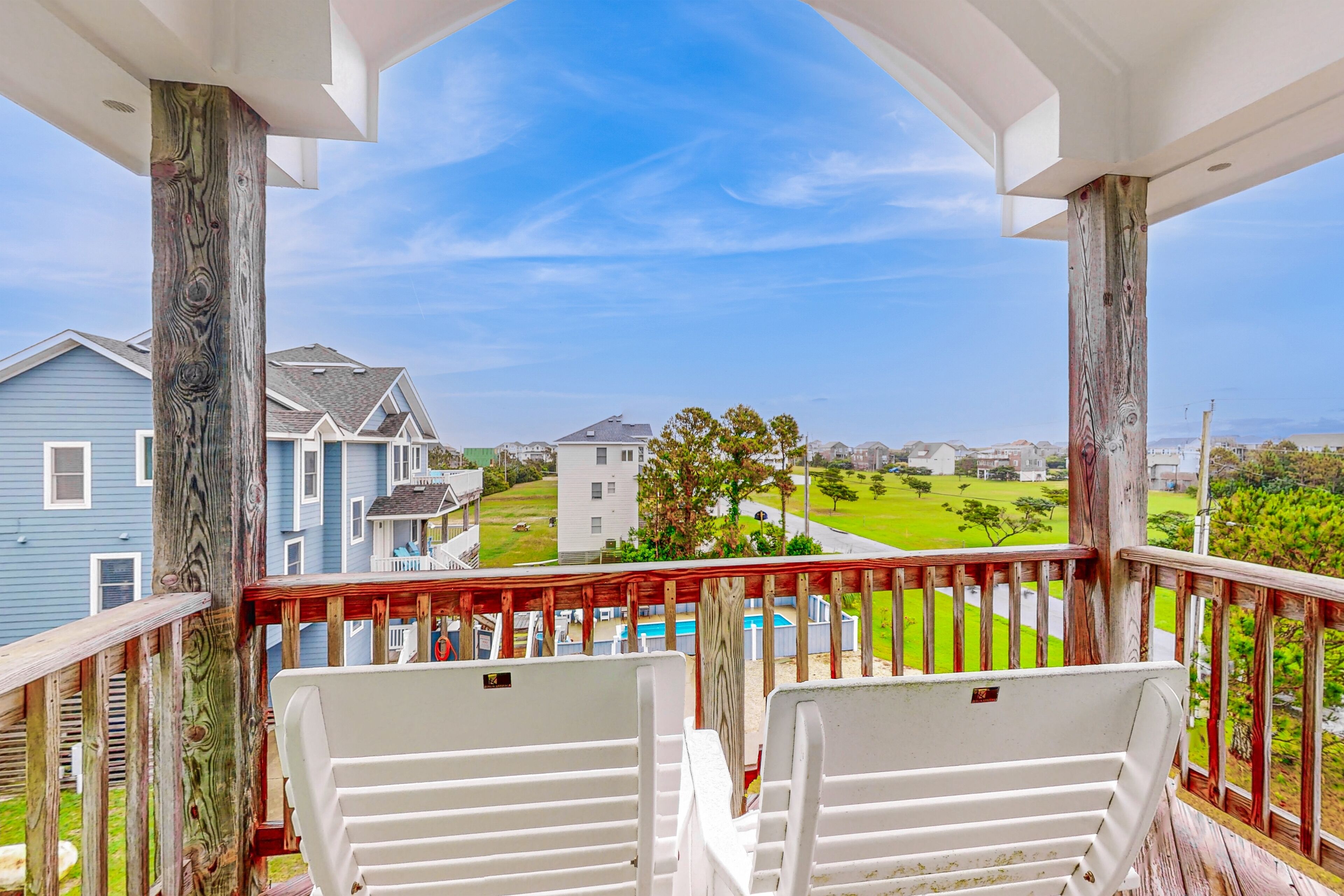 Spacious, dog-friendly house with private pool, hot tub, pool table & central AC