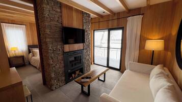 Premium bedding, down comforters, pillowtop beds, in-room safe