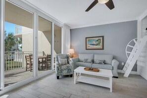 تلفزيون ذكي، مشغل دي في دي، مكتبة فيديو، ستيريو