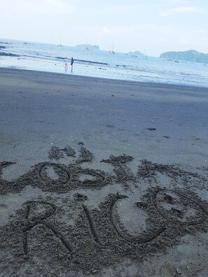 Beach - PERFECT VACATION SPOT...SUNNY, WARM, COLD BEER!!!!!! (Playas del Coco)