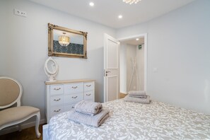 1 bedroom, desk, iron/ironing board, internet - GuestReady - Stylish stay with balcony in Gaia (Vila Nova de Gaia)