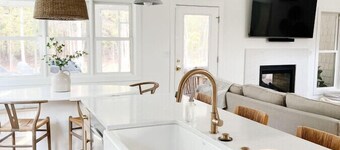 Luna's Retreat: Downtown Sister Bay