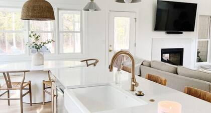 Luna's Retreat: Downtown Sister Bay