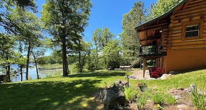 Charming Log Cabin on Beautiful Lake Butterfield