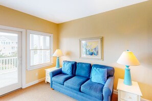 TV, fireplace, DVD player, books