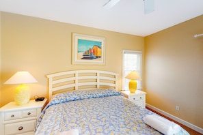 6 bedrooms, iron/ironing board, Internet, bed sheets