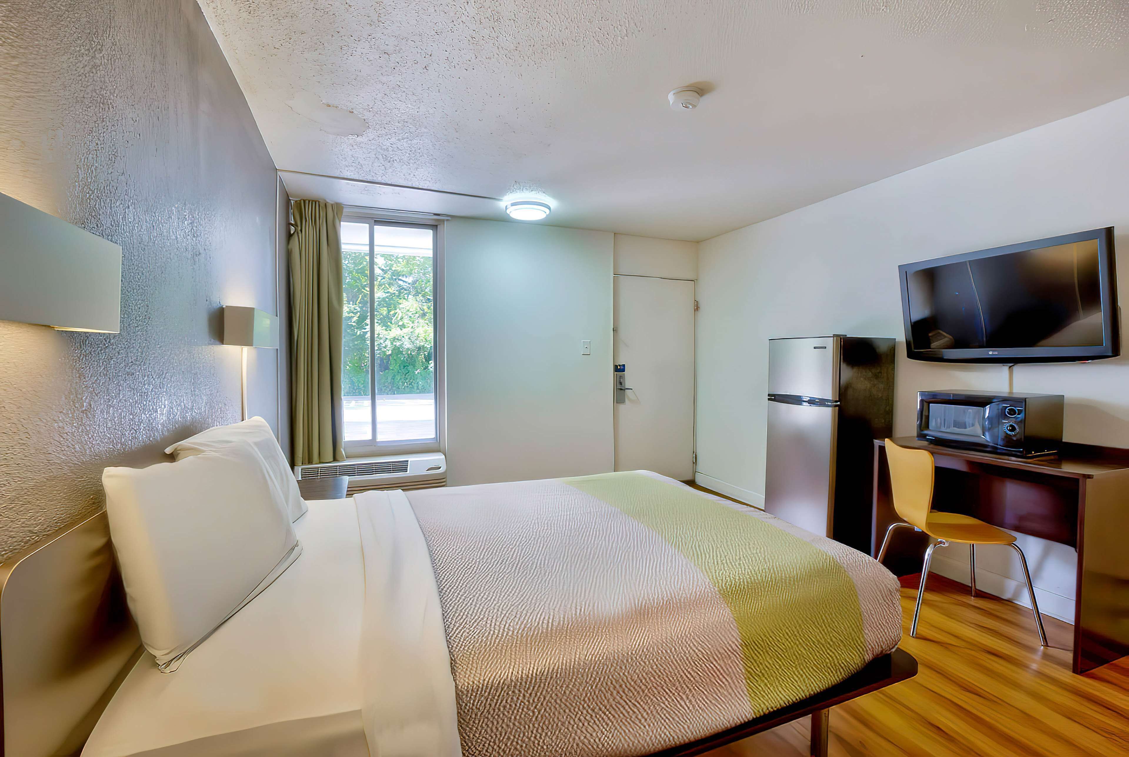 Photo - Studio 6 Gainesville, Fl