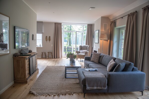 TV connectée, cheminée