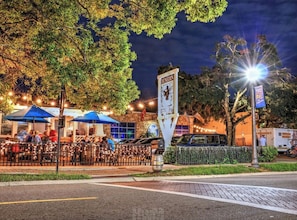 Property grounds - The Heart of Downtown Dunedin on Main St (Dunedin)