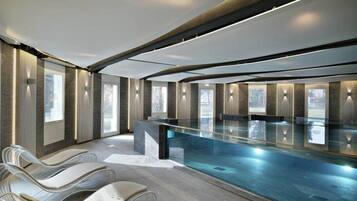 Indoor pool, outdoor pool