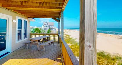 Oceanfront & view home with private pool, hot tub, & pool table- dog friendly