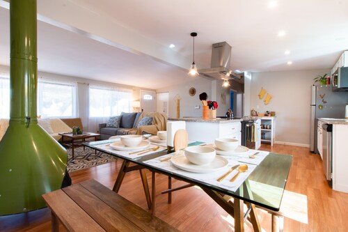 Mojave Haven: Fast WiFi, New Heat/AC, Private Backyard in downtown Joshua Tree