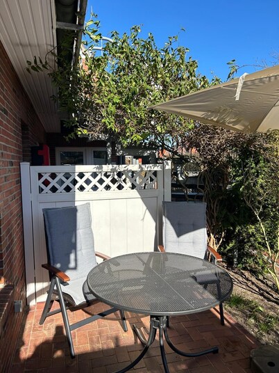 Cozy vacation apartment near the south beach with terrace / dog possible