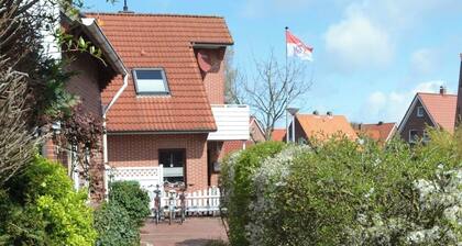 Cozy vacation apartment near the south beach with terrace / dog possible