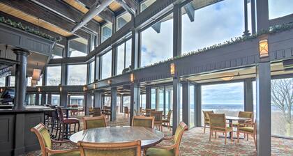 Cozy Bellaire Condo w/ Balcony - 3 Mi to Skiing!