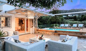 Terrace/patio - Cretan Lodge Heated Pool (Agios Nikolaos)