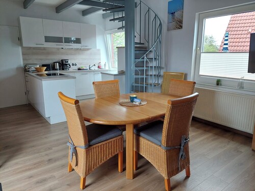 Daub's island oasis/apartment with balcony near the south beach, pet free