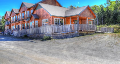 Mountain Brook #133 - One bedroom ski in ski out on Saddleback Mountain