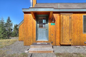 Exterior detail - Rock Pond Black Gnat 10 - Condo at Saddleback Mountain (Sandy River Plantation)