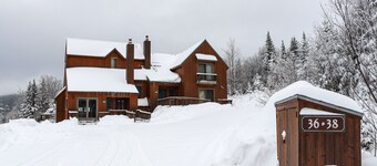 Rock Pond 36 | Ski-In/Ski-Out Saddleback Mountain Condo