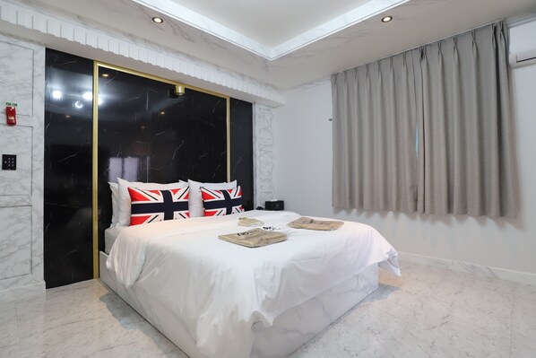 Camera, 1 letto queen (Lisbon) | Wi-Fi gratuito