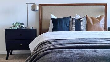 3 soverom, memory foam-senger, skrivebord og wi-fi
