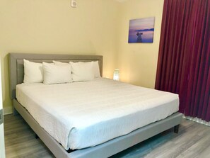 1 chambre, bureau, fer et planche à repasser, Wi-Fi gratuit