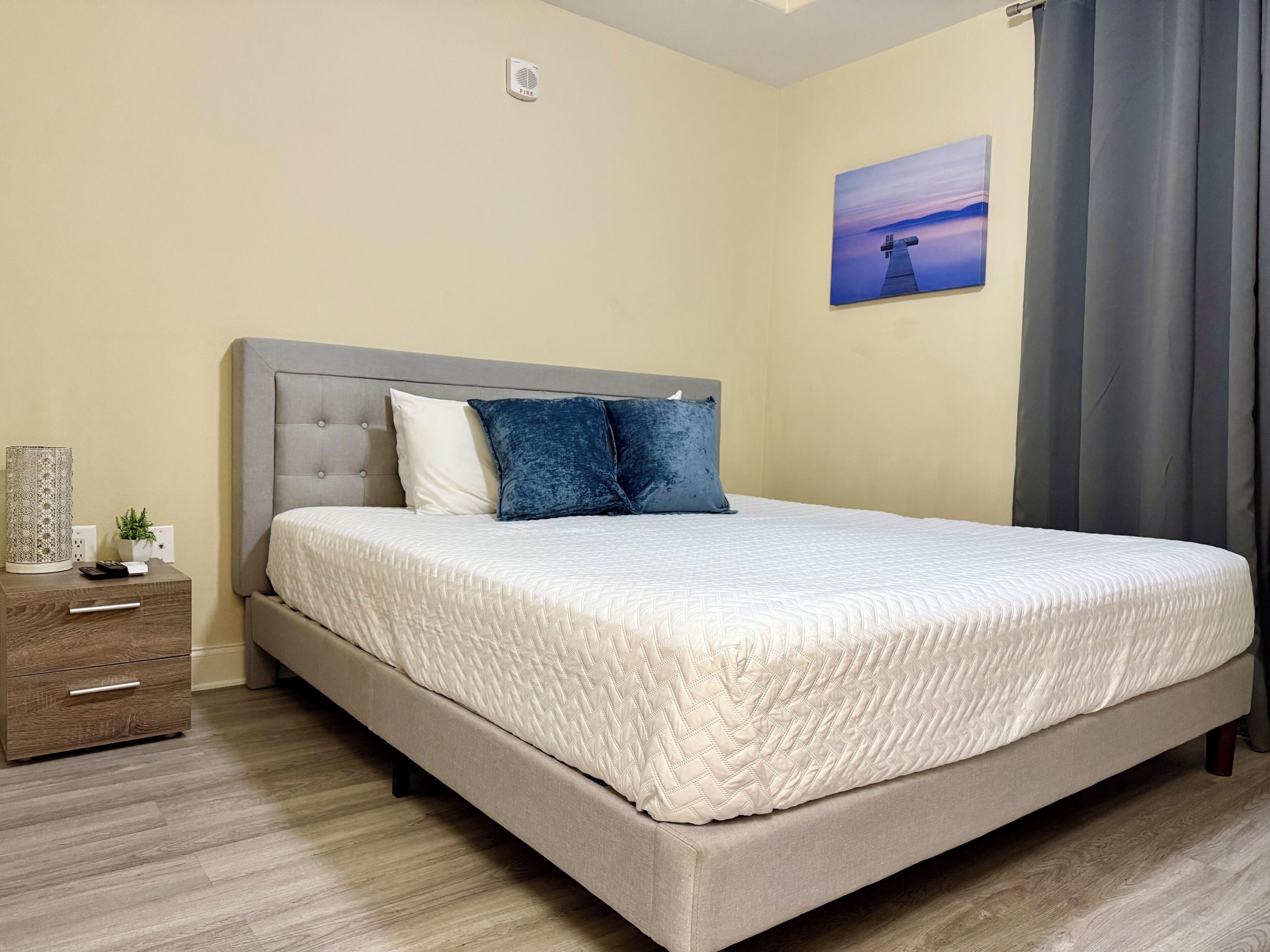 1 habitación, escritorio, tabla de planchar con plancha y wifi gratis 