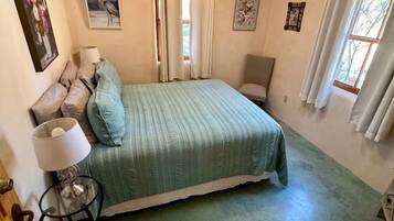2 Schlafzimmer, Schreibtisch, Bügeleisen/Bügelbrett, kostenloses WLAN