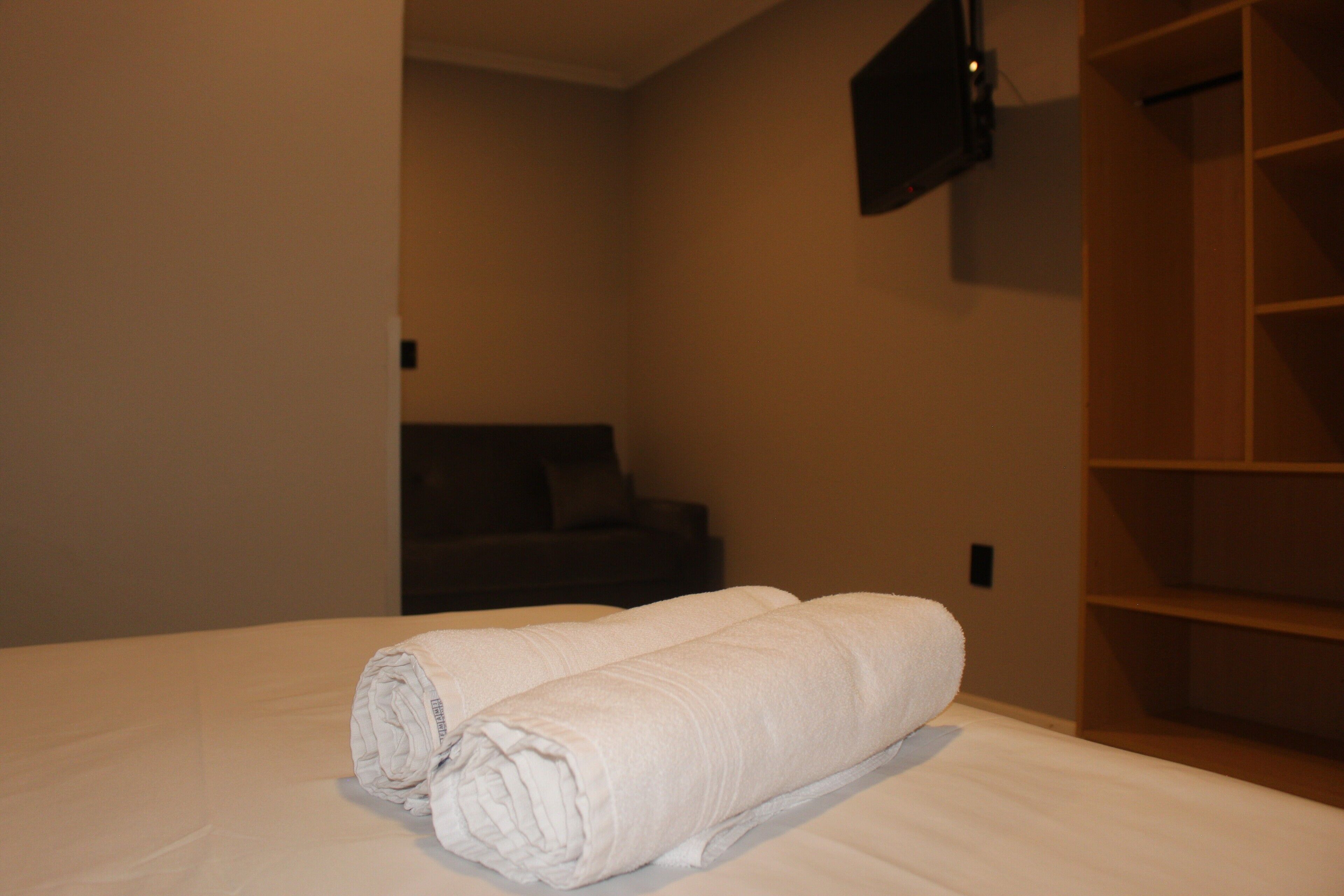 Minibar, free WiFi, bed sheets