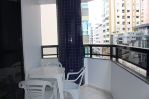 Minibar, wifi gratis y ropa de cama 