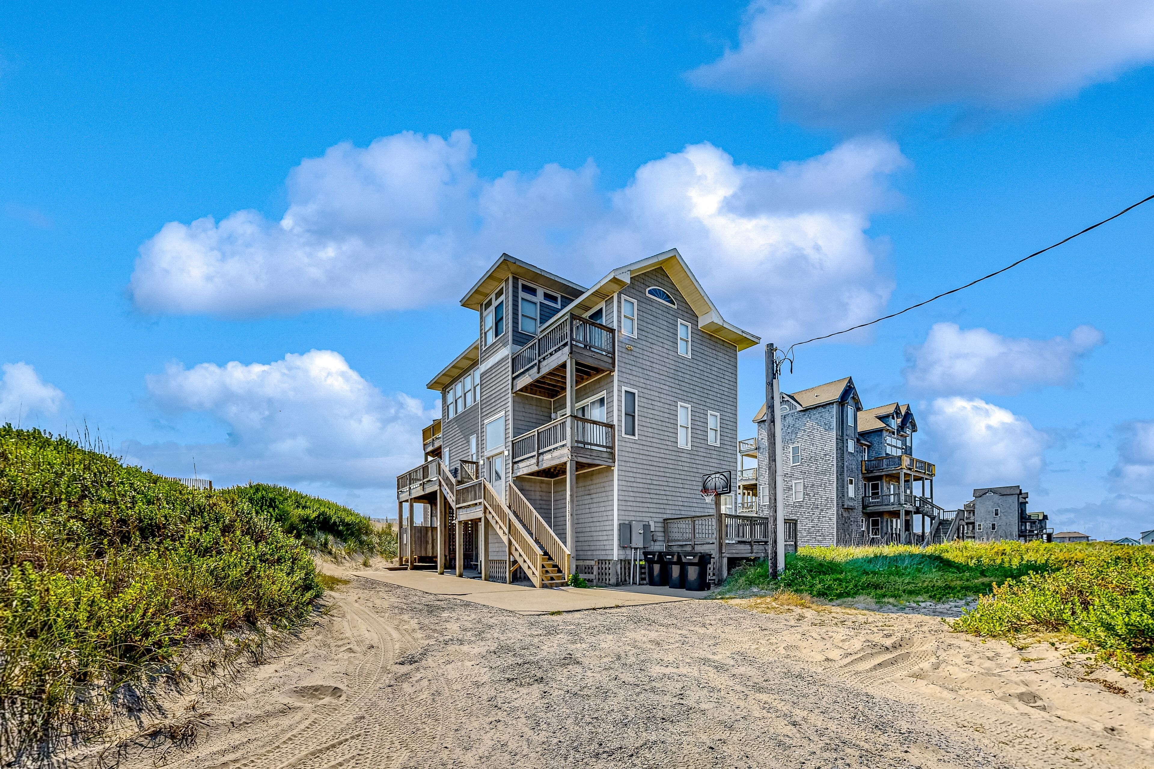 Oceanfront house with private hot tub, central AC, and WiFi