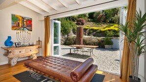 Casa de lujo | Área de sala de estar | Smart TV y servicios de streaming 