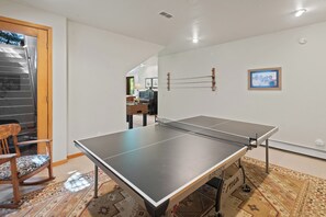 Spielezimmer