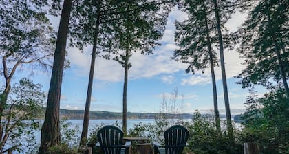 Wild Oyster Lodge on Hood Canal: Breathtaking Water Views, Beach, & Hot tub