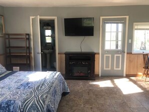 1 bedroom, free WiFi, bed sheets