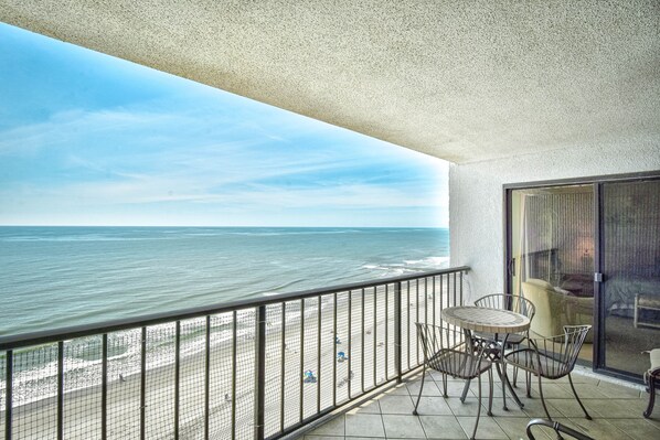 Property grounds - 2bed/2bath Brigadune 16B Oceanfront Condo.  (Myrtle Beach)
