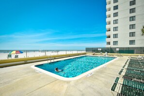 Outdoor pool, a heated pool - 2bed/2bath Brigadune 16B Large Oceanfront Condo. (Myrtle Beach)